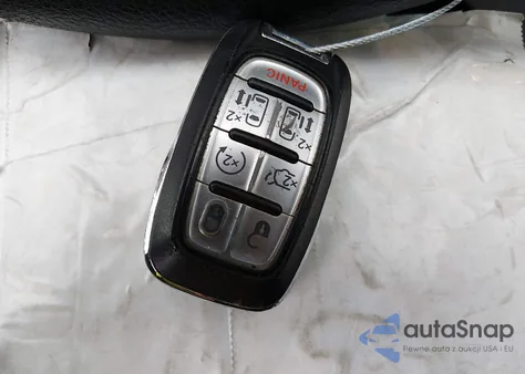 2020 Chrysler Voyager Lxi z USA, uszkodzony, nr VIN 2C4RC1DG5LR164639